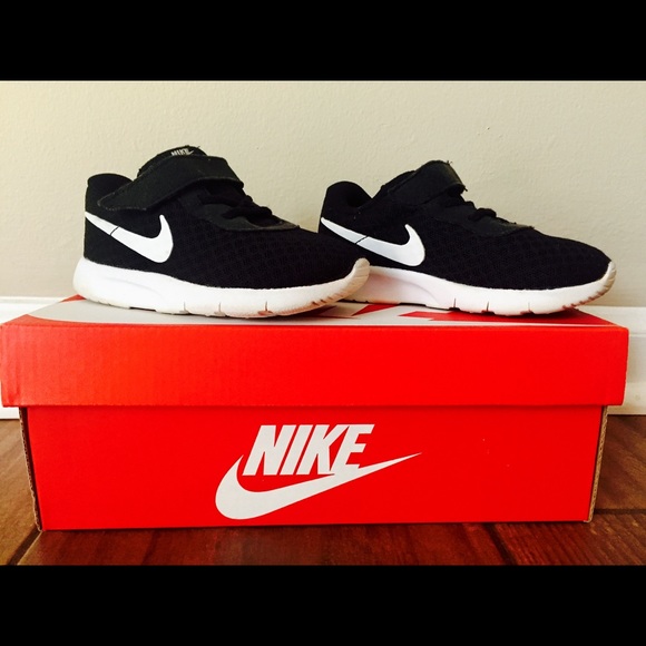 Nike Roshies - Picture 2 of 3